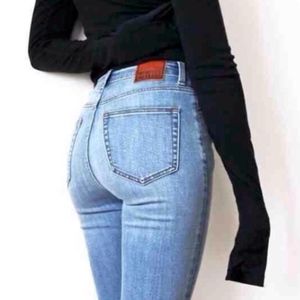 Levi’s 721 High Rise Skinny Jeans